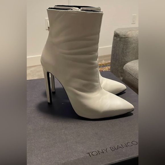 Tony Bianco Freddie Bootie - size 7 - Picture 2 of 3